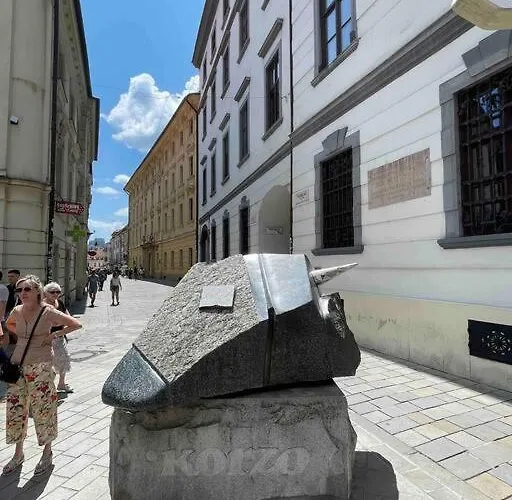 Good Old Times アパート