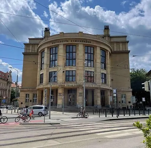 Good Old Times アパート *